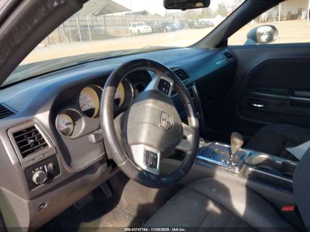 Dodge Challenger Image 4