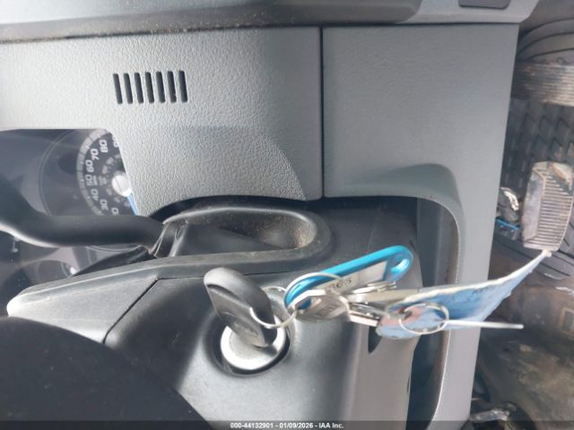 Ford F-250 Xl Image 5