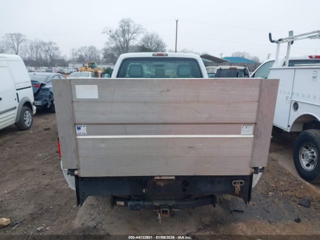 Ford F-250 Xl Image 4