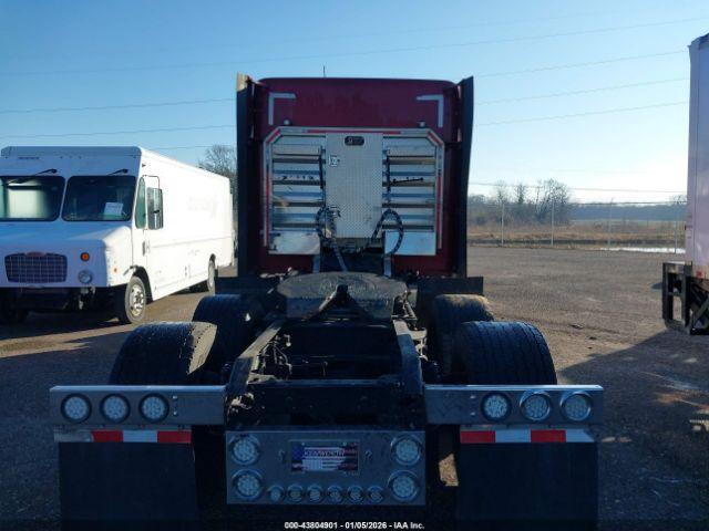 Kenworth T680 Image 15